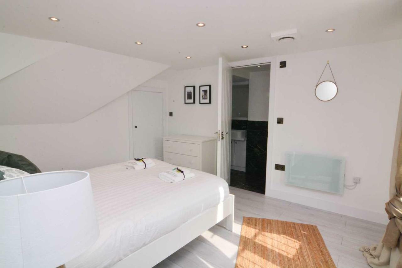 Apartment Wharf - Macarena Apartments ลอนดอน ห้อง รูปภาพ