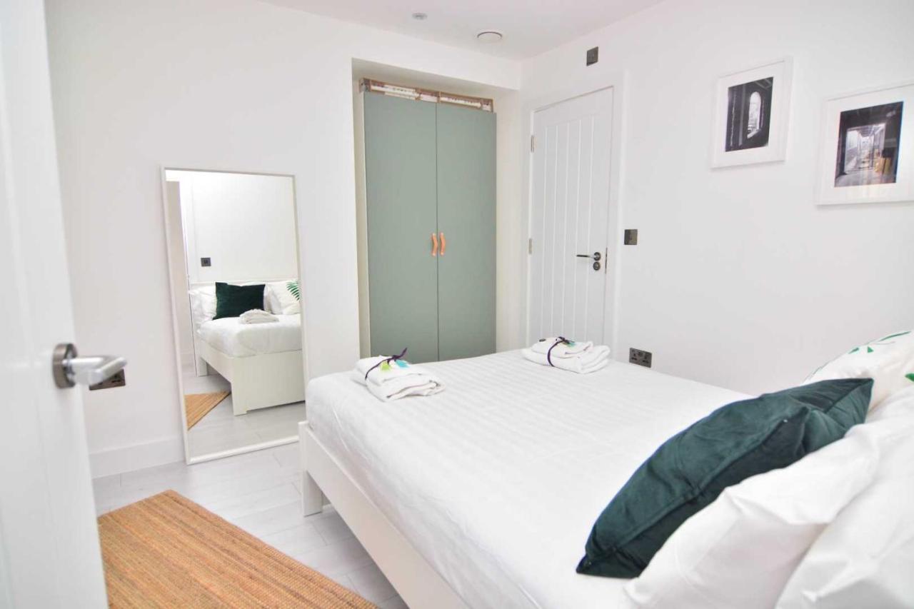 Apartment Wharf - Macarena Apartments ลอนดอน ภายนอก รูปภาพ