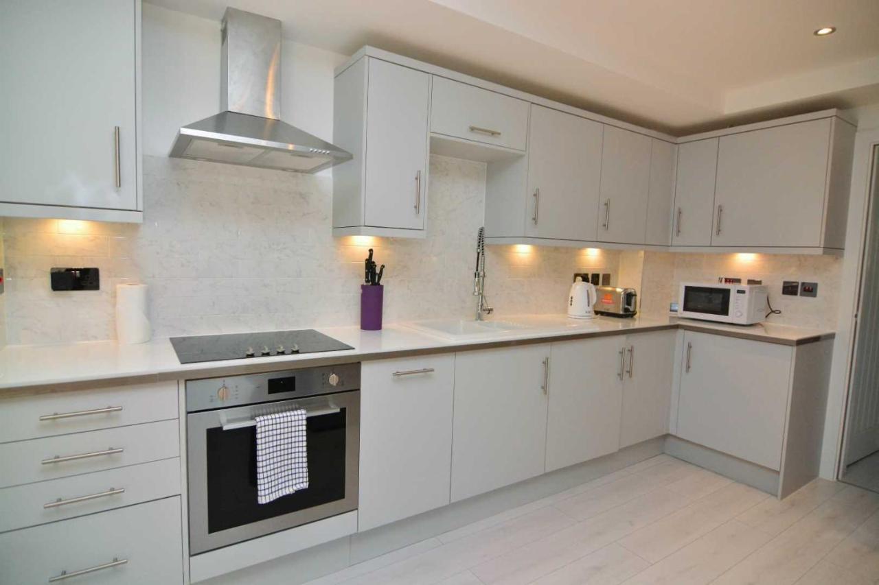 Apartment Wharf - Macarena Apartments ลอนดอน ภายนอก รูปภาพ